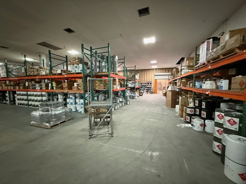 More Photos Of 2 US Highway 17 92 N, Haines City Showroom For Sale