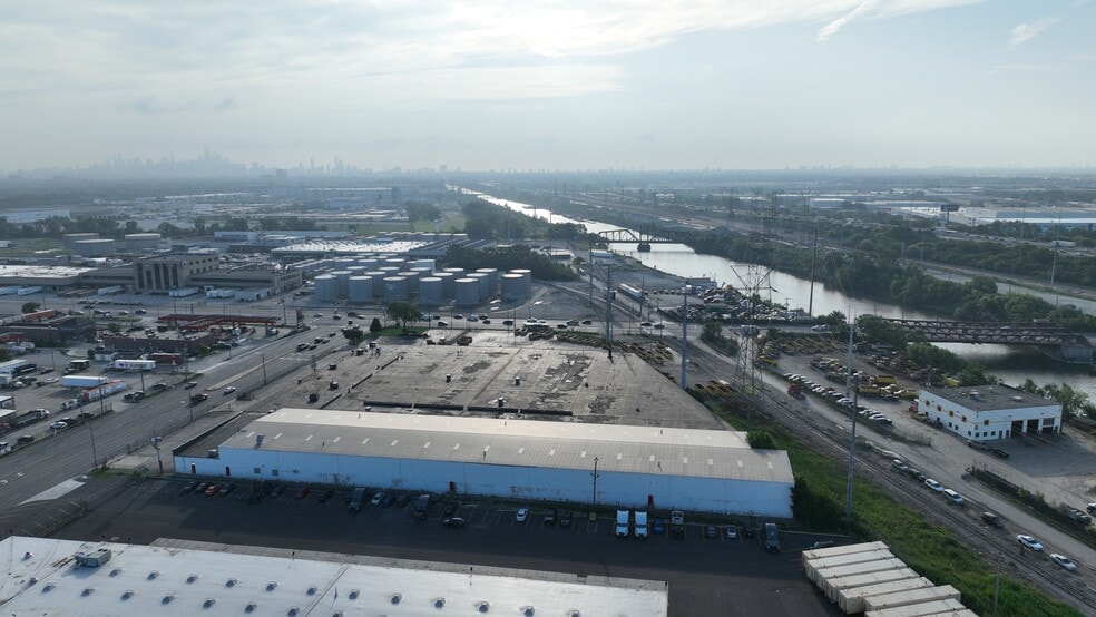 More Photos Of 3900 S Cicero Ave, Cicero Warehouse For Lease