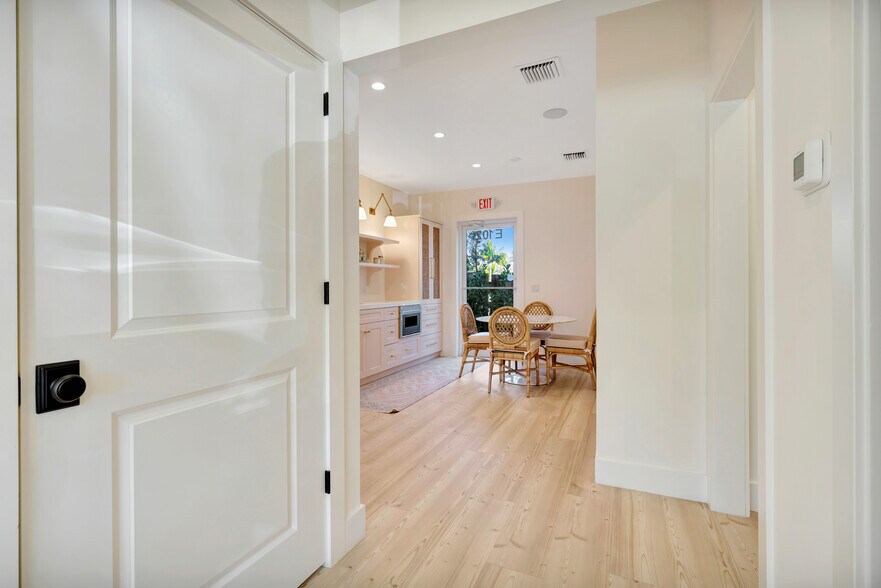 More Photos Of 725 N A1A, Jupiter Medical For Sale