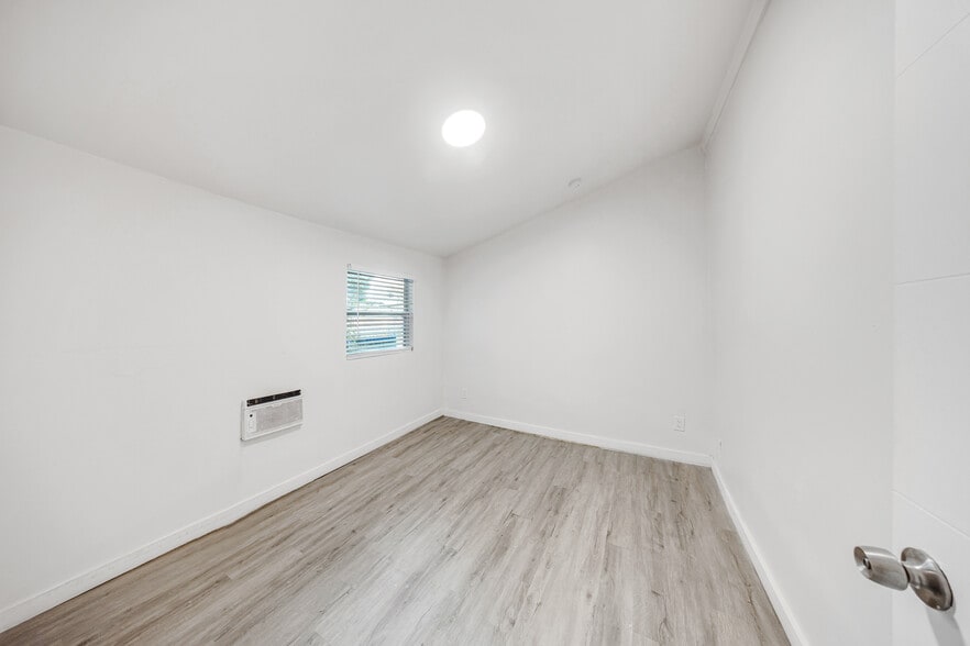 More Photos Of 1648 NW 33rd St, Miami Apartments For Sale