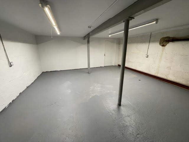 More Photos Of 7111 Grand Ave, Maspeth General Retail For Lease