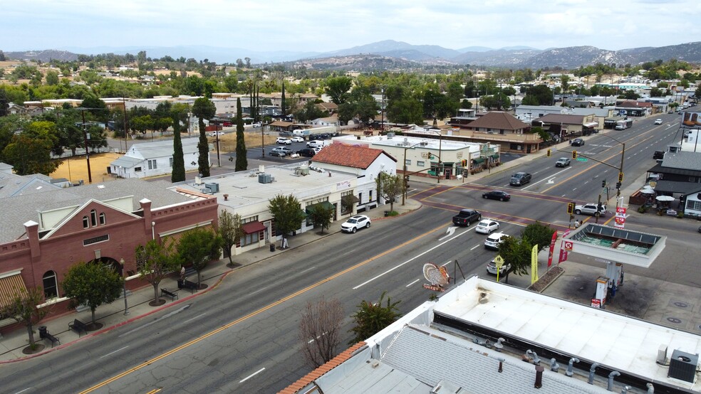 More Photos Of 701-713 Main St, Ramona Storefront Retail Office For Lease