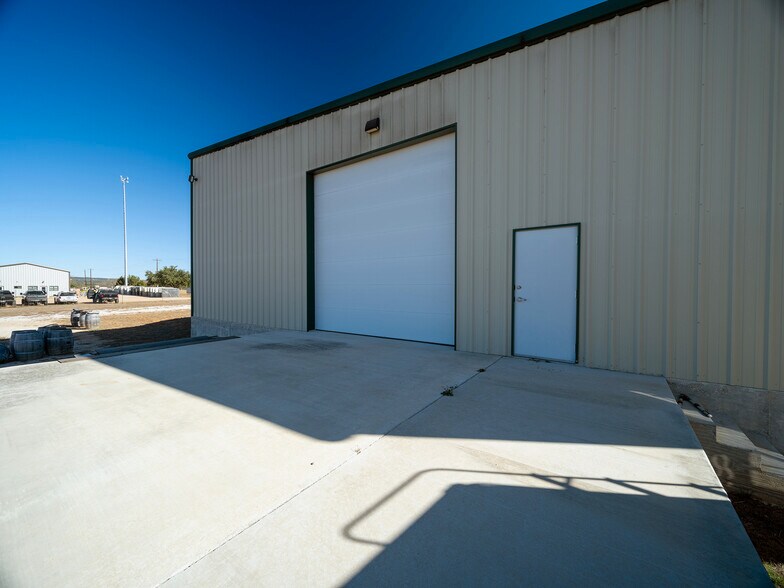 More Photos Of 130 S Ranch Road 1623, Stonewall Refrigeration Cold Storage For Sale