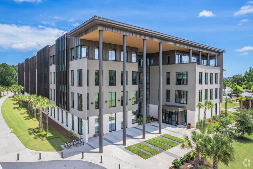 More Photos Of 65 Fairchild St, Charleston Office For Lease