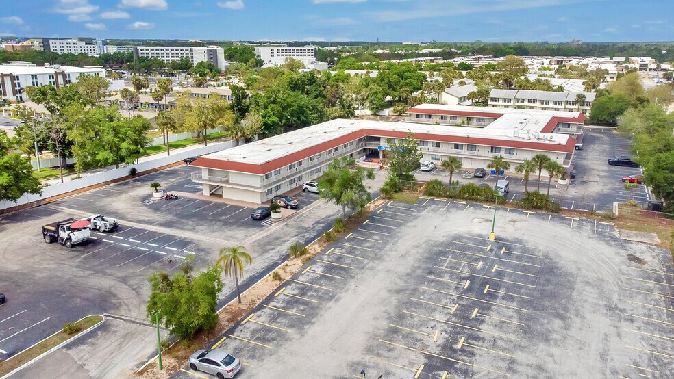 More Photos Of 7455 W Irlo Bronson Memorial Hwy, Kissimmee Hotel For Sale