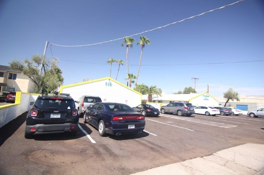 More Photos Of 718 W Hazelwood St, Phoenix Apartments For Sale