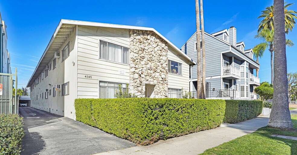 Primary Photo Of 4345 Ventura Canyon Ave, Sherman Oaks Apartments For Sale