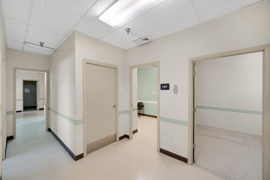 More Photos Of 5050 S State St, Chicago Office For Sale