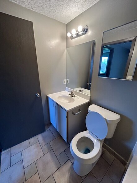 More Photos Of 5724 Glendale Dr, Lockport Apartments For Sale