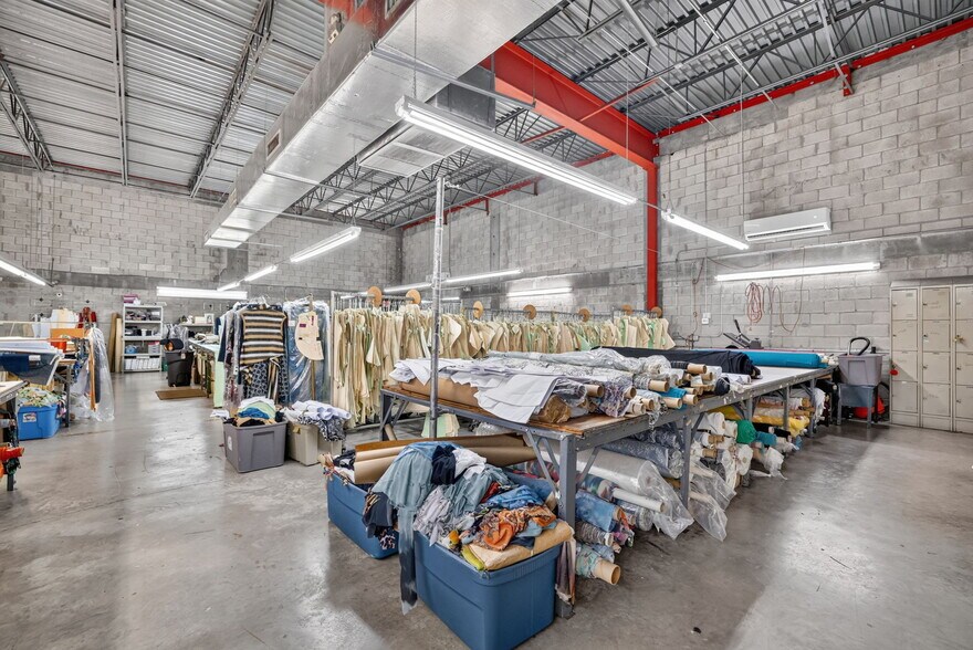 More Photos Of 2202-2204 W 78th St, Hialeah Warehouse For Sale