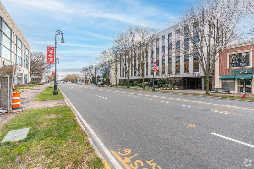 More Photos Of 1010 Franklin Ave, Garden City Medical For Lease