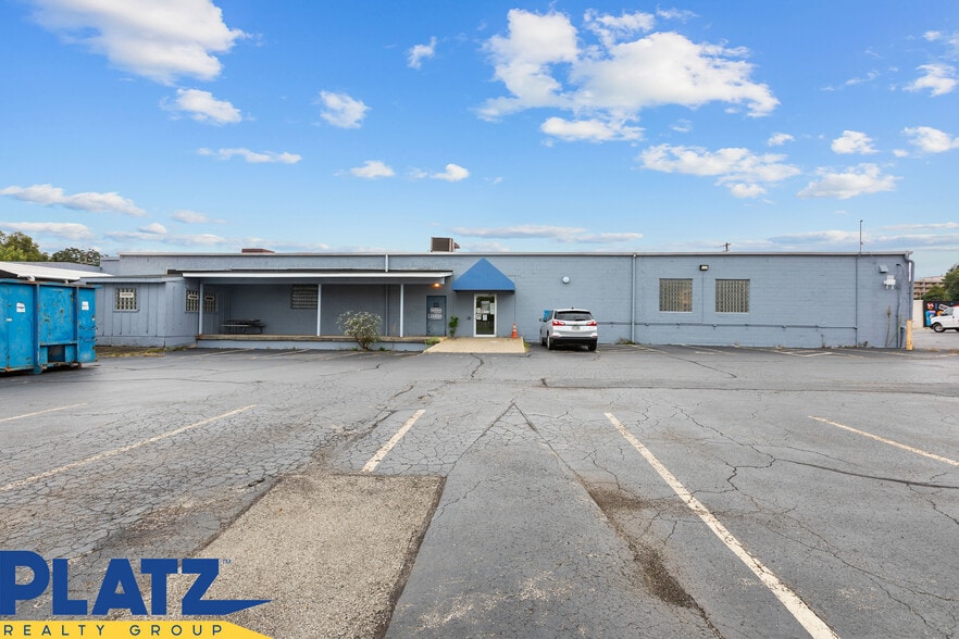 More Photos Of 300 N. State St, Girard Office For Sale