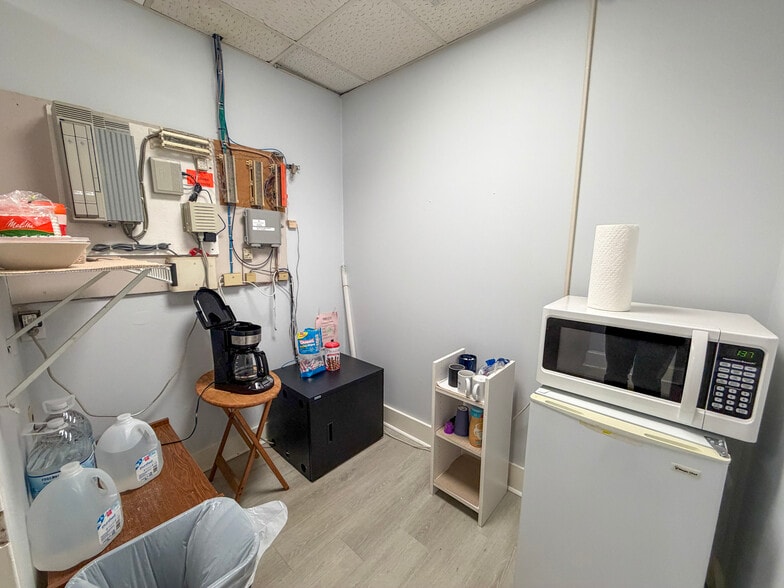 More Photos Of 1509-1525 Dale Earnhardt Blvd, Kannapolis Office For Sale