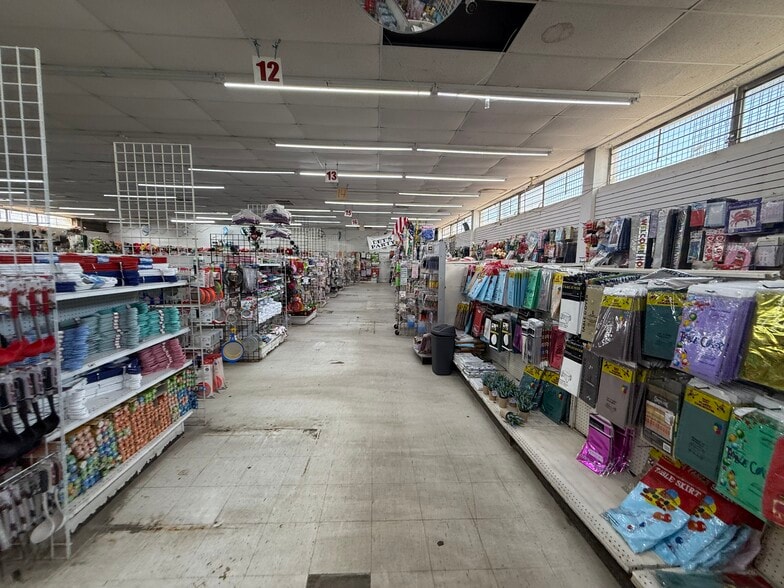 More Photos Of 5229 Griggs Rd, Houston Storefront For Sale