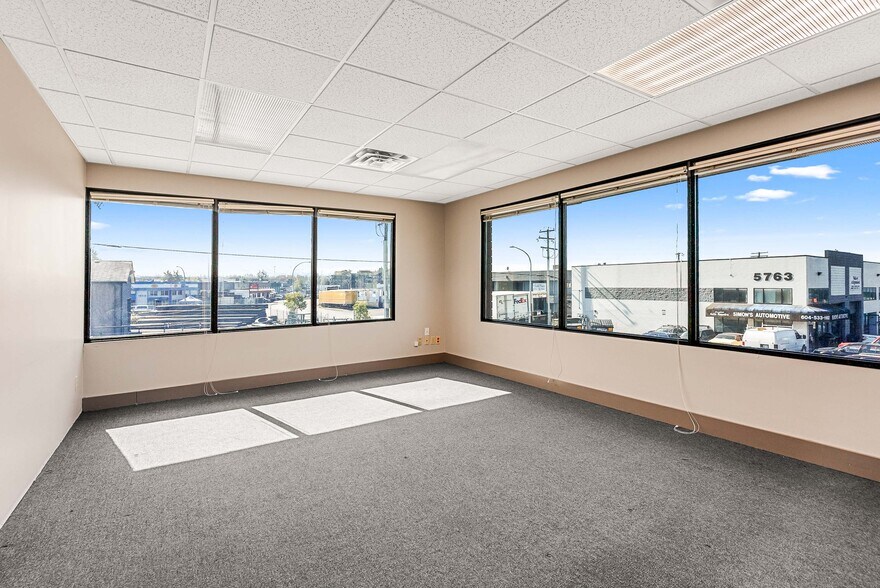 More Photos Of 5744 198 St, Langley Warehouse For Lease