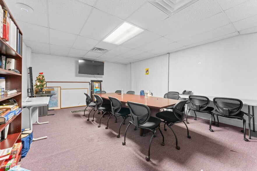 More Photos Of 4258-4264 Washington St, Roslindale Storefront Retail Office For Lease