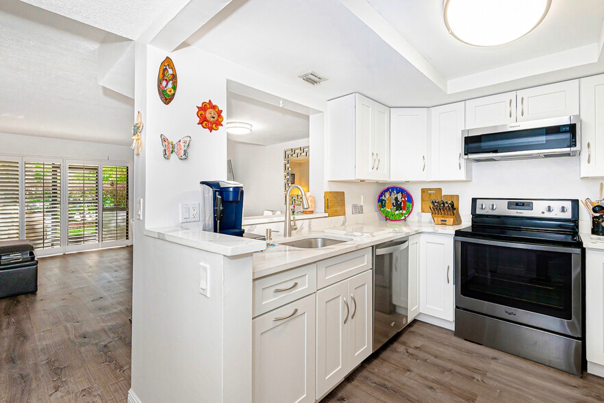 More Photos Of 89 Deer Creek Rd, Deerfield Beach Apartments For Sale