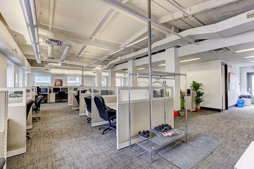 More Photos Of 510 Boul Saint-Laurent, Montréal Loft Creative Space For Sale