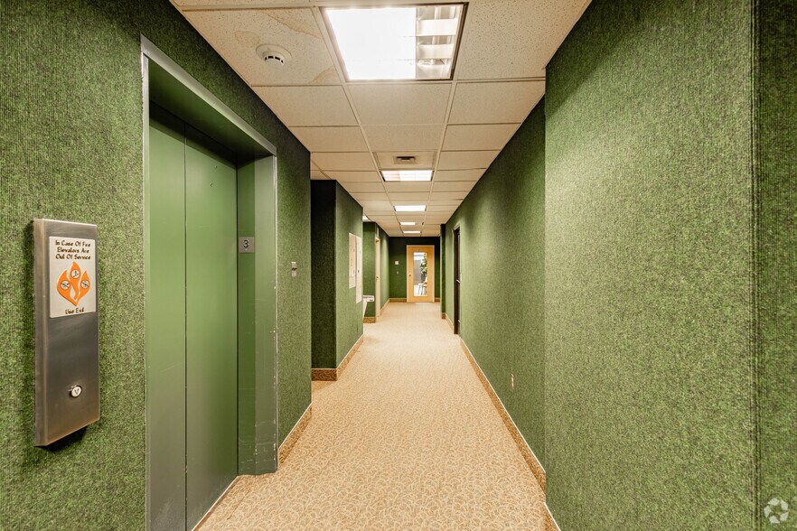 More Photos Of 100 Fleet St, Pittsburgh Office For Lease