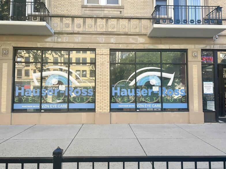 Primary Photo Of 6814 N Sheridan Rd, Chicago General Retail For Lease