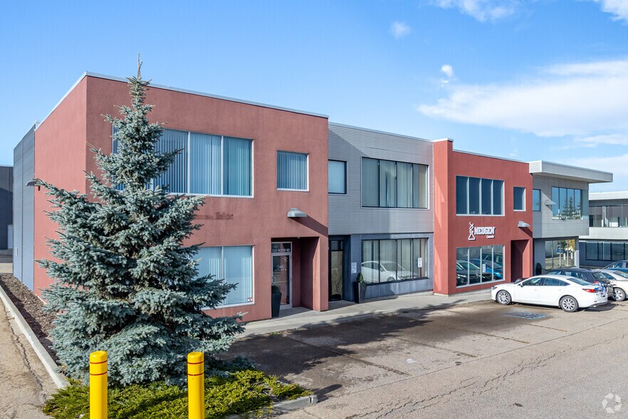 Primary Photo Of 7327 Roper Rd NW, Edmonton Flex For Lease