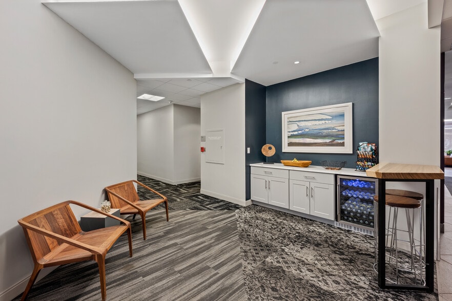 More Photos Of 4582 S Ulster St, Denver Office For Lease