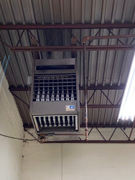 More Photos Of 816 E Elizabeth Ave, Linden Warehouse For Sale