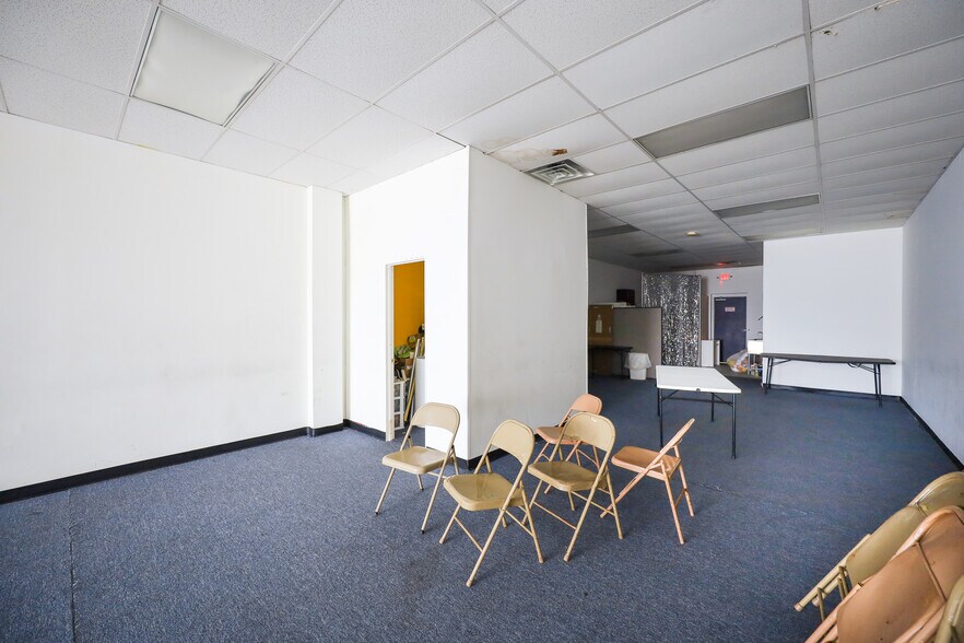 More Photos Of 2052-2070 Romig Rd, Akron Storefront For Sale