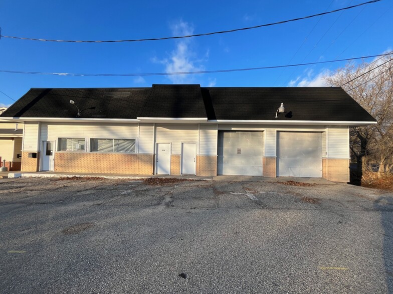 Primary Photo Of 113 N 1st St, West Branch Auto Repair For Sale