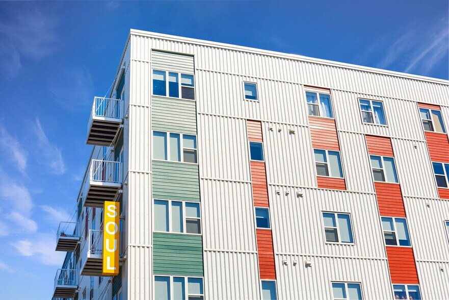 More Photos Of 176 Robert St S, Saint Paul Apartments For Lease