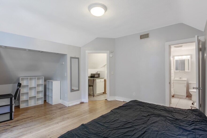 More Photos Of 101 Comstock Ave, Syracuse Apartments For Sale