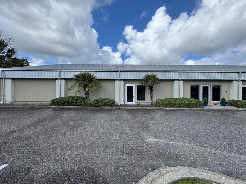 More Photos Of 1800 Husted Rd, Conway Office For Lease