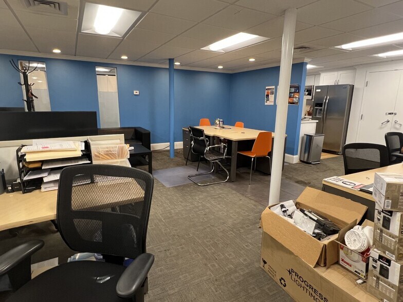 More Photos Of 316-320 Washington St, Brookline Loft Creative Space For Lease