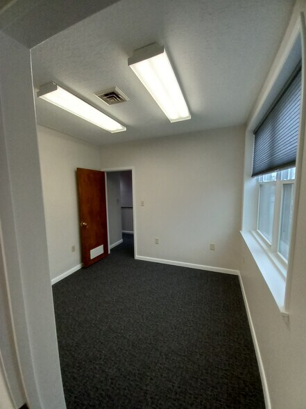 More Photos Of 642 W Main St, Radford Loft Creative Space For Lease