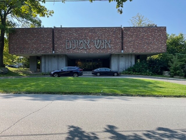 Primary Photo Of 26 Broad St, Pittsfield Specialty For Sale