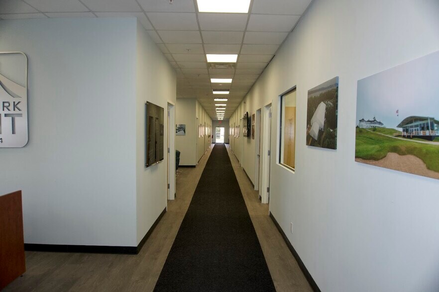 More Photos Of 110 Wilbur Pl, Bohemia Flex For Sale