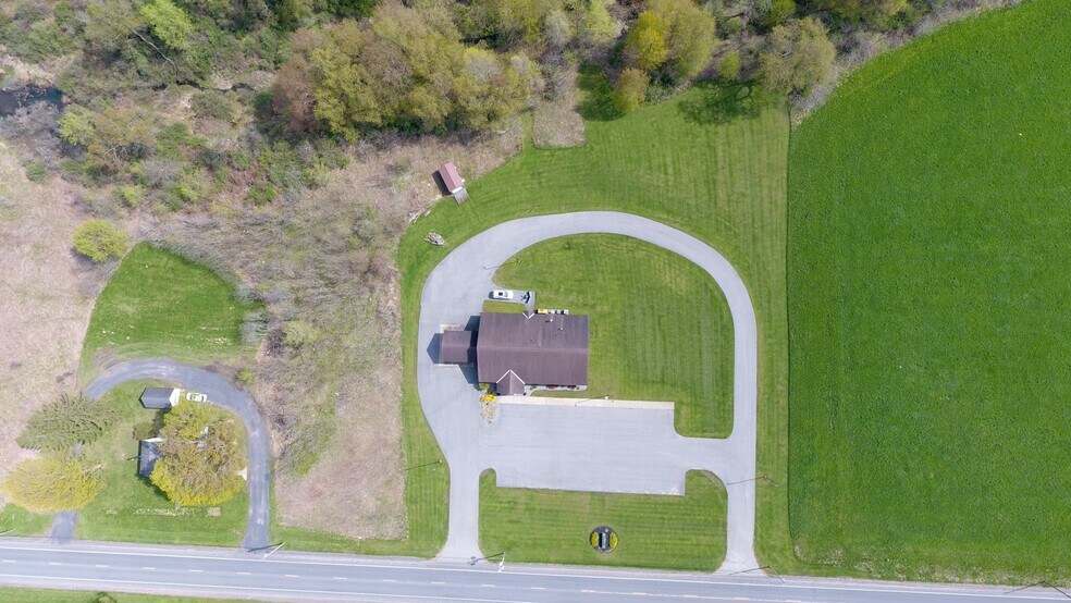 More Photos Of 9085 Old River Rd, Marcy Bank For Sale