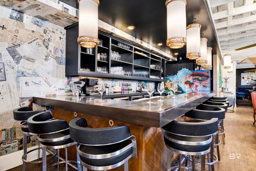 More Photos Of 61 N Section St, Fairhope Restaurant For Lease