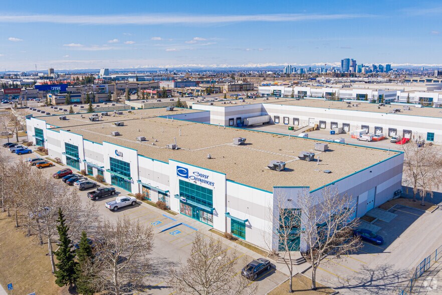 More Photos Of 2151 32nd St NE, Calgary Light Distribution For Lease