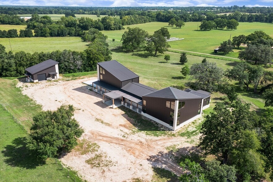 Primary Photo Of 1286 State Hwy 237 Hwy, Round Top Flex For Sale