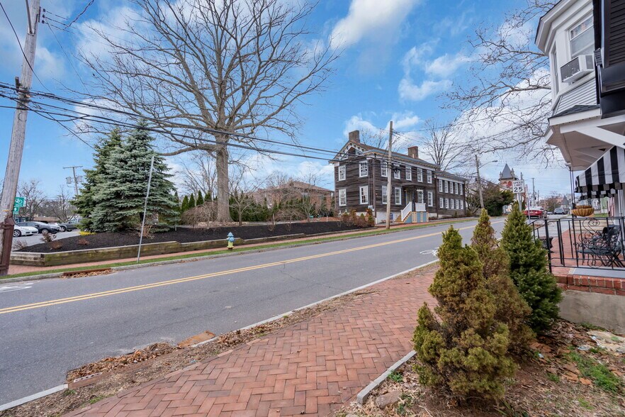 More Photos Of 137 Stockton St, Hightstown Flex For Sale