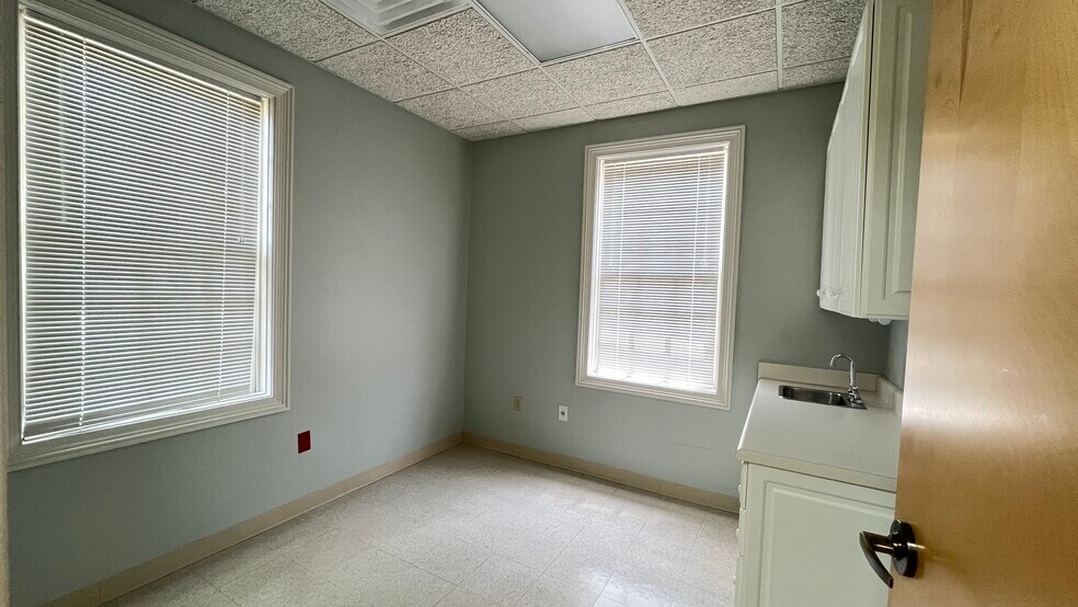 More Photos Of 4113 Capitol St, Durham Medical For Lease