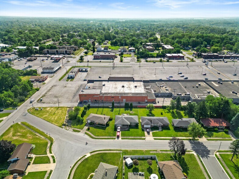 More Photos Of 5340-5364 Broadway, Merrillville Storefront For Sale