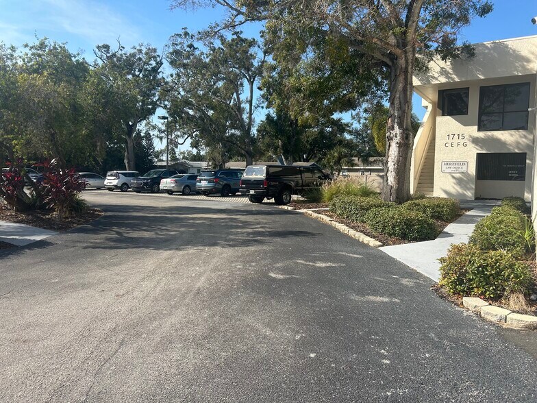More Photos Of 1715 Eastbay Dr. Largo, Fl 33771, Largo Medical For Lease