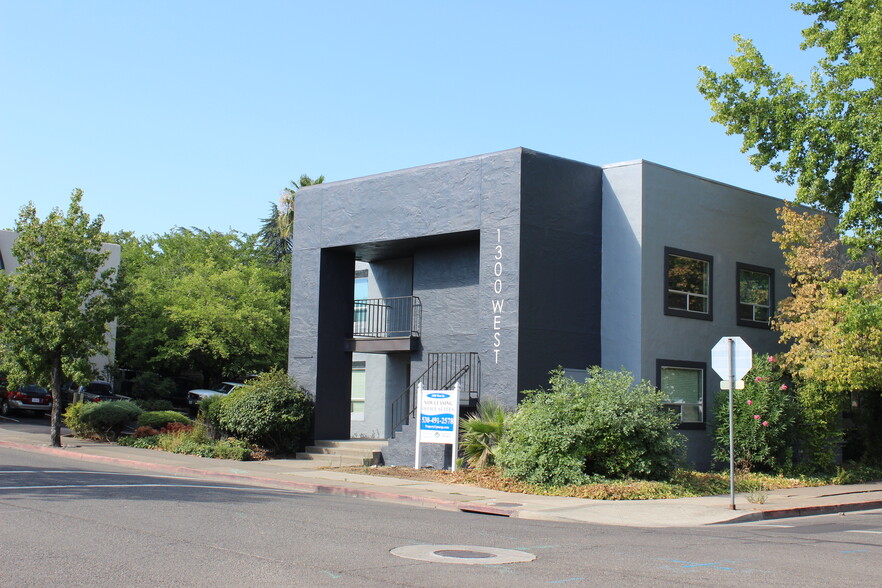 More Photos Of 1300 West St, Redding Office For Lease