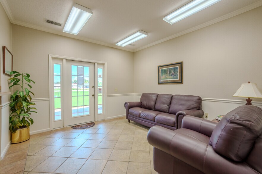 More Photos Of 970 Highway 20, Tuscumbia Office For Lease