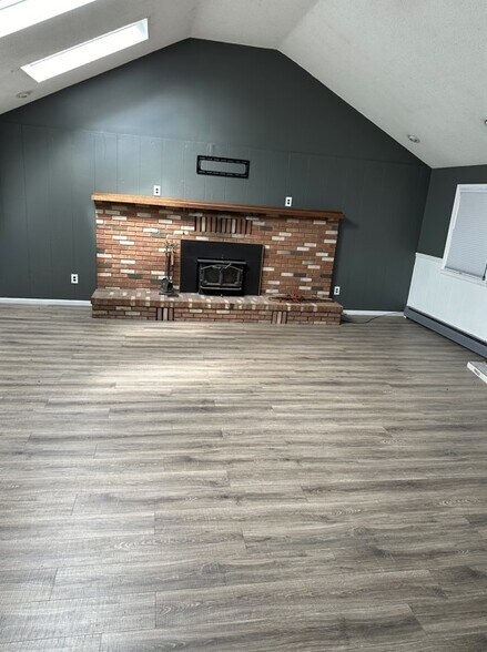 More Photos Of 74 William St, South Glens Falls Specialty For Sale