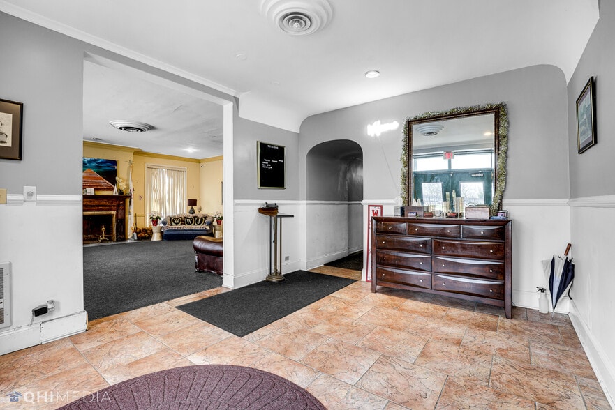 More Photos Of 2701 W 63rd St, Chicago Funeral Home For Sale