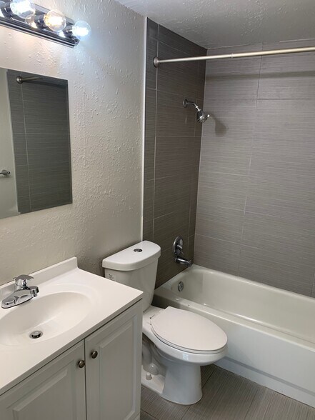 More Photos Of 25 N Airport Rd, Deer Park Apartments For Sale