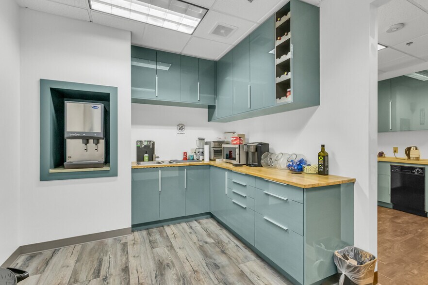 More Photos Of 2206 Plaza Dr, Rocklin Office For Sale